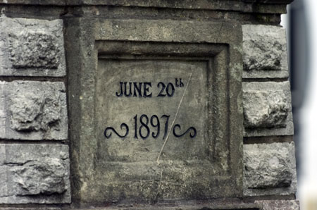 clock_plaque