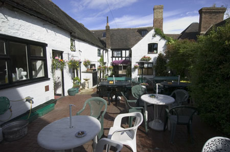 talbot_inn_courtyard2